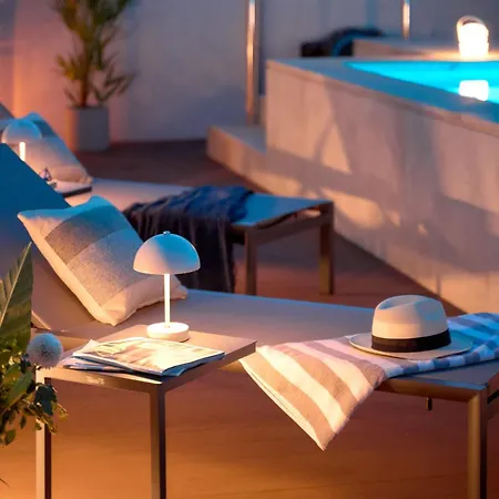 Deluxe Apartment With Private Heated Pool On Znjan Beach - Urban Nook 아파트 스플리트