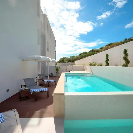 Deluxe Apartment With Private Heated Pool On Znjan Beach - Urban Nook