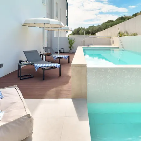 Deluxe Apartment With Private Heated Pool On Znjan Beach - Urban Nook *
