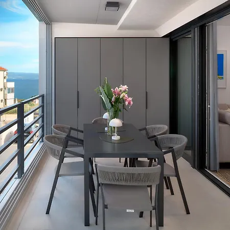 Deluxe Apartment With Private Heated Pool On Znjan Beach - Urban Nook 아파트 *
