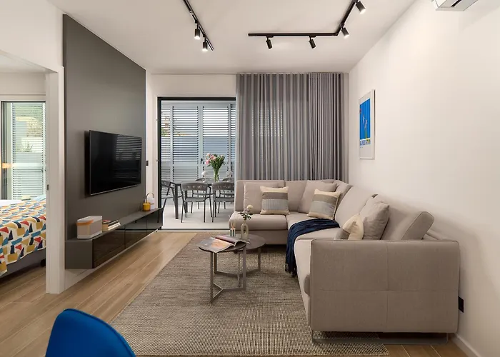 Deluxe With Private Heated Pool On Znjan - Urban Nook Appartement Split