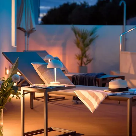 Апартаменты Deluxe With Private Heated Pool On Znjan - Urban Nook *