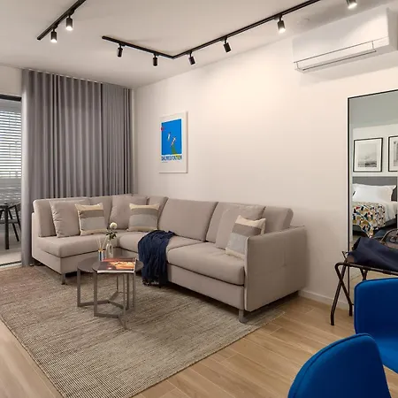 Deluxe Apartment With Private Heated Pool On Znjan Beach - Urban Nook Lejlighed *