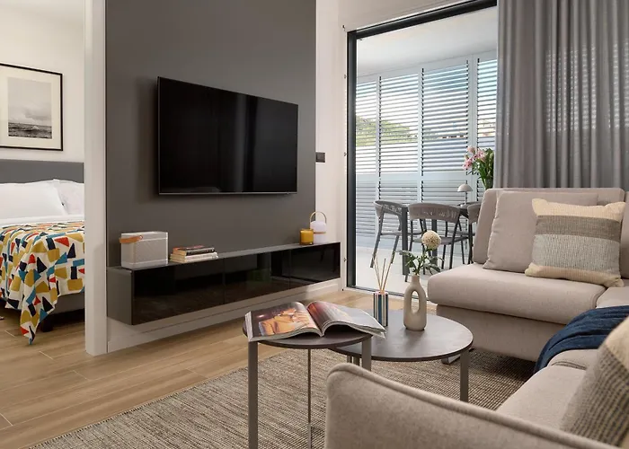 アパート Deluxe With Private Heated Pool On Znjan - Urban Nook