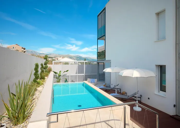 アパート Deluxe With Private Heated Pool On Znjan - Urban Nook スプリト