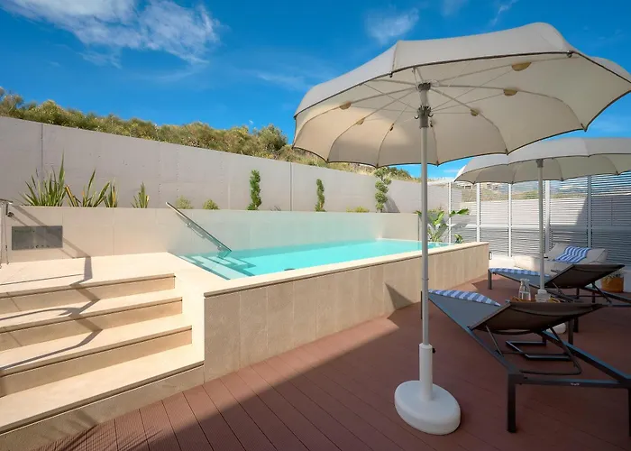 アパート Deluxe With Private Heated Pool On Znjan - Urban Nook *