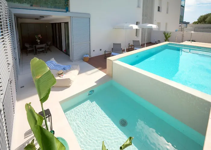 Deluxe With Private Heated Pool On Znjan - Urban Nook *