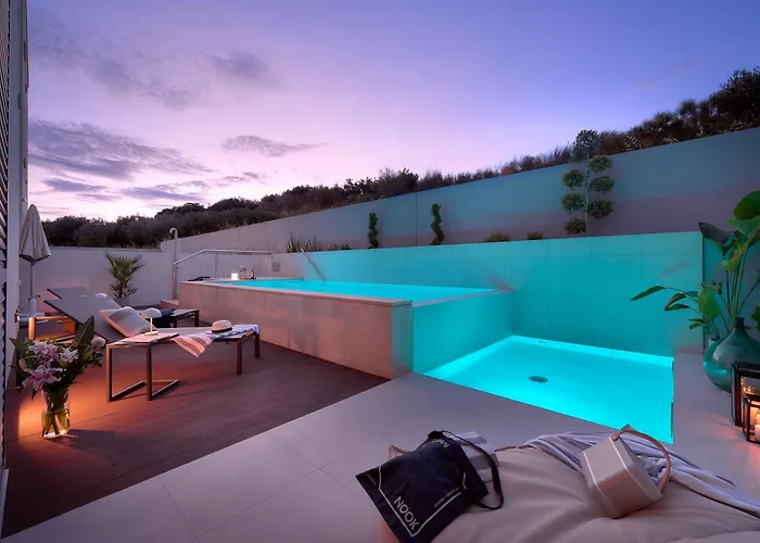 アパート Deluxe With Private Heated Pool On Znjan - Urban Nook