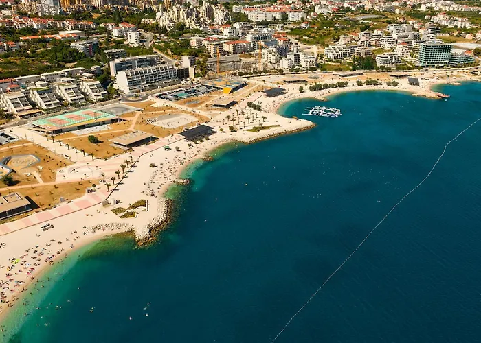 Deluxe With Private Heated Pool On Znjan - Urban Nook * スプリト